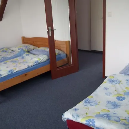 Gadanyi Vendeghaz Es Lovarda 3* Komló